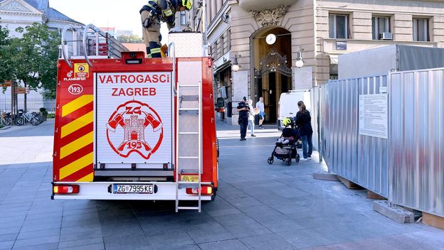 Intervencija na Cvjetnom trgu - 4