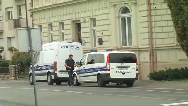 Policija