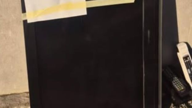 Televizor na poklon sa smiješnom porukom