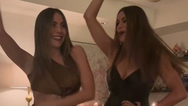 Claudia Vergara i Sofia Vergara - 1