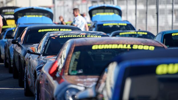 Sudionici utrke Gumball 3000, ilustracija