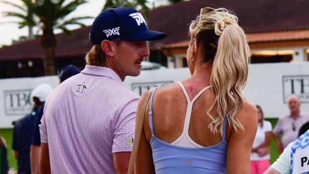 Jake Knapp, Mekena White