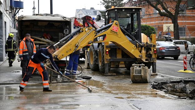 Puknuće cijevi, ilustracija