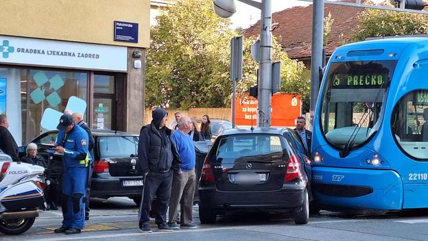 Nesreća u Maksimirskoj ulici