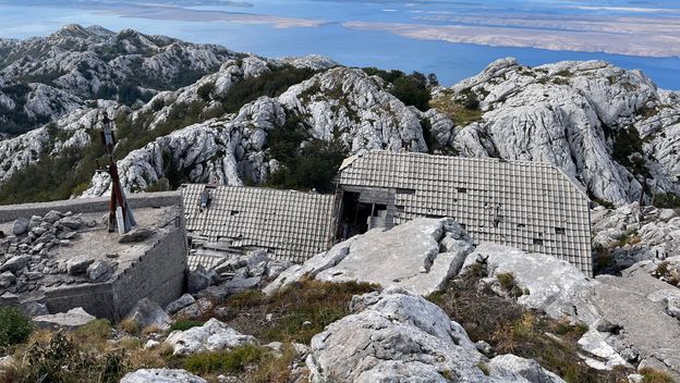 Bivša vojna baza Panos na Velebitu - 1