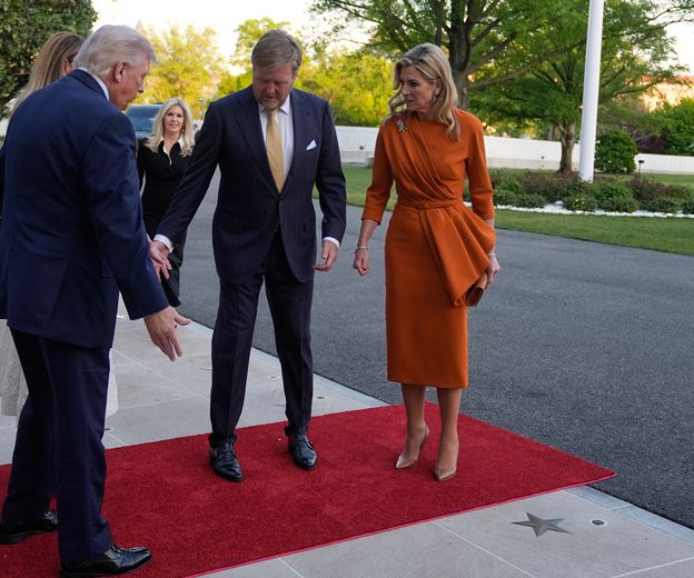 Trump i Melania pozdravljaju kralja Willema-Alexandera i kraljicu Maximu - 1