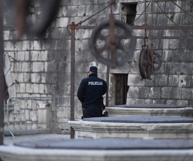 Trg pet bunara u Zadru