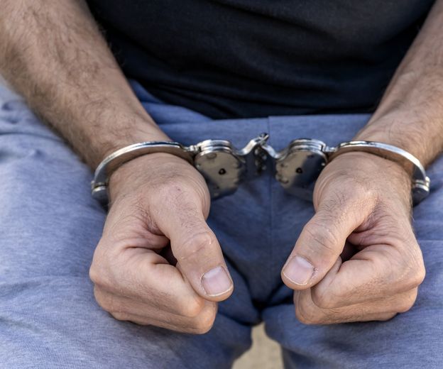 Uhićen muškarac, ilustracija