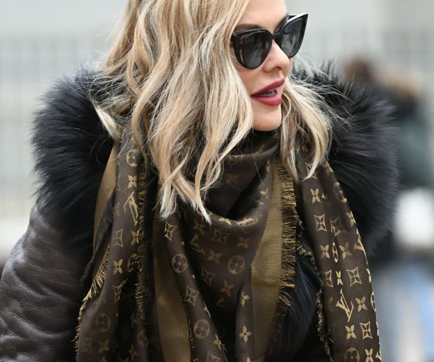 Dama iz Zagreba u čizmama s punom platformom