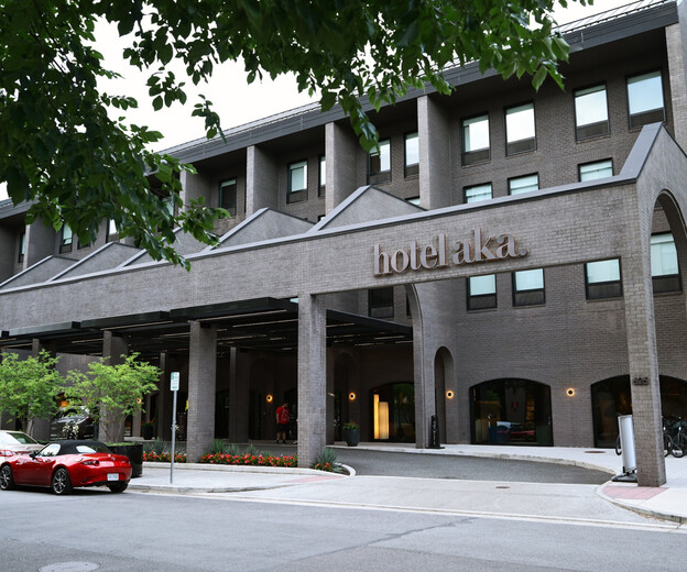 Hotel AKA