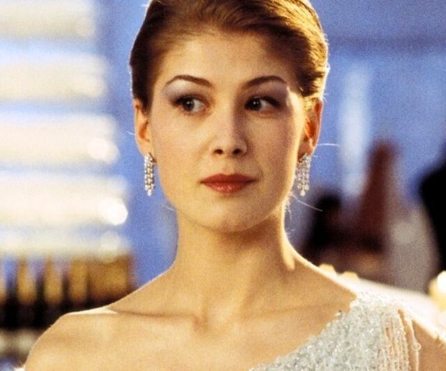 Rosamund Pike u filmu ''James Bond''