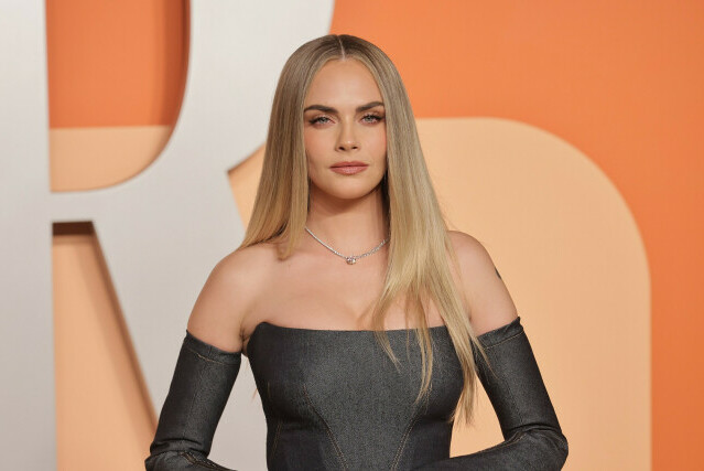 Cara Delevingne u haljini od trapera na oskarovskom partyju Vanity Fair - 4