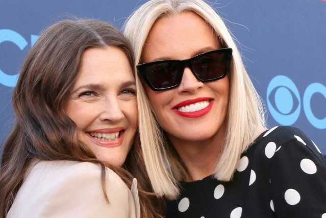 Drew Barrymore i Jenny McCarthy na crvenom tepihu