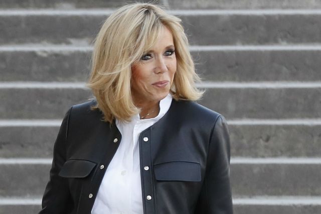 Brigitte Macron u kožnatom sakou - 4