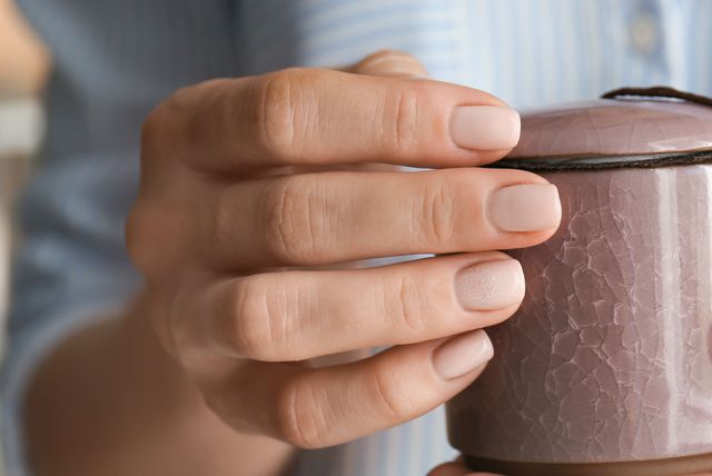 Nokti u bež boji možda nisu upadljivi na prvu, ali itetako privlače pažnju