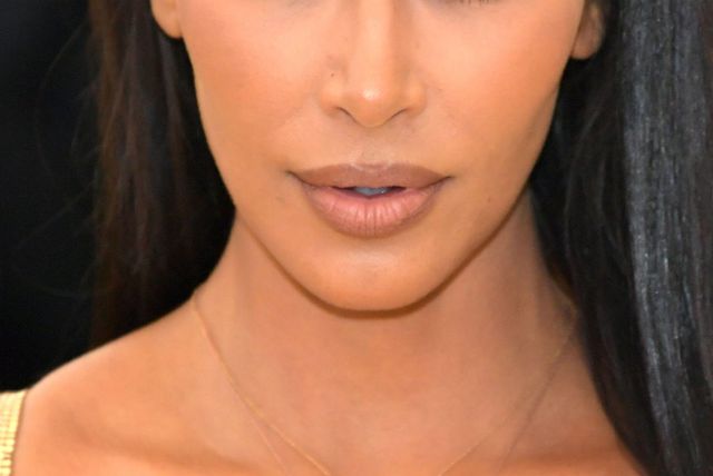 Kim Kardashian rado nosi ruževe u smeđim tonovima