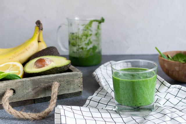 Smoothie od banane i avokada