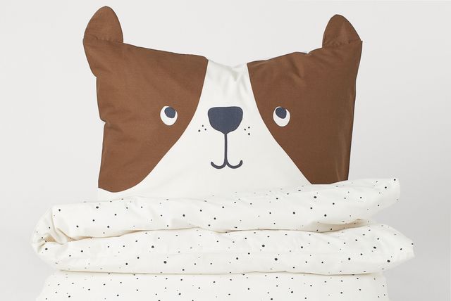 Medena jastučnica s ušima iz trgovine H&M Home - 2
