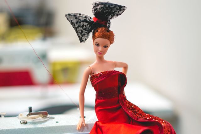 Juraj Zigman kreirao je haljine za Barbie lutke - 3