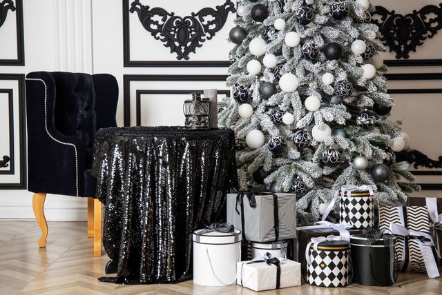Ideje za božićno uređenje doma u crnoj boji