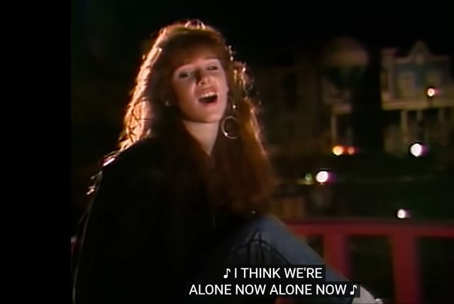 Tiffany Darwish otpjevala je 'I Think We're Alone Now', veliki hit iz 80-ih