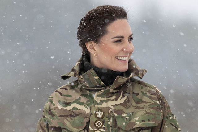 Catherine Middleton u vojnoj uniformi - 1