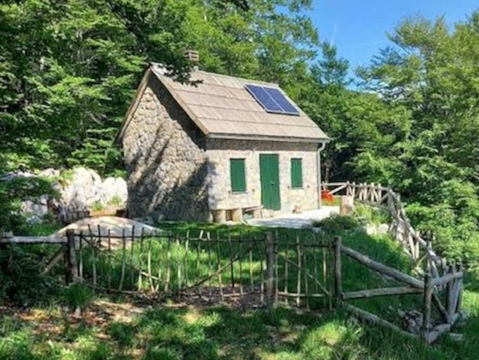 Planinska kuća na Velebitu s pogledom na more, na ruti Via Dinarica, Airbnb - 2