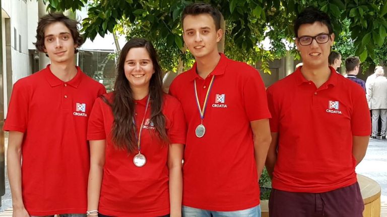 Mladi informatičari osvojili medalje (Foto: Dnevnik.hr) - 1