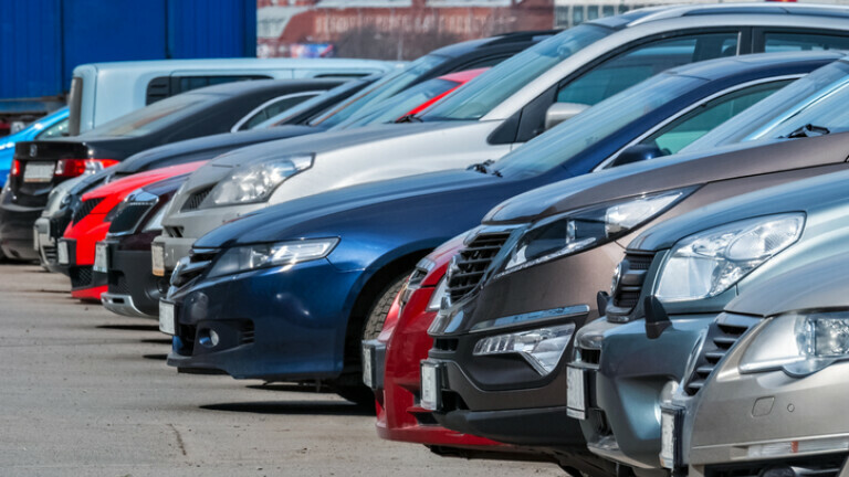 Parkirani automobili