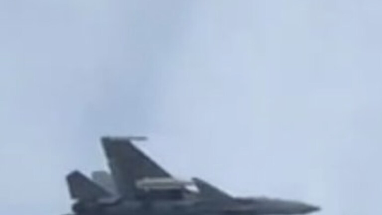 J-15T s projektilima YJ-15