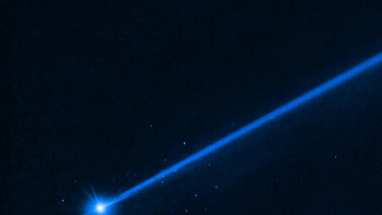 Asteroid Dimorphos s mnoštvom novih gromada oko njega nastalih nakon udara letjelice DART