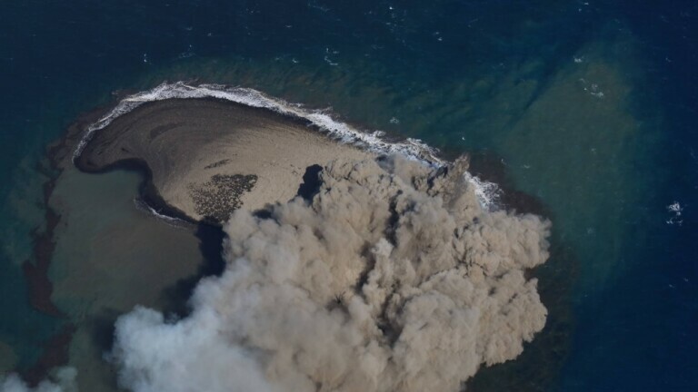 Novi otok nastao podvodnim vulkanom u blizini Japana