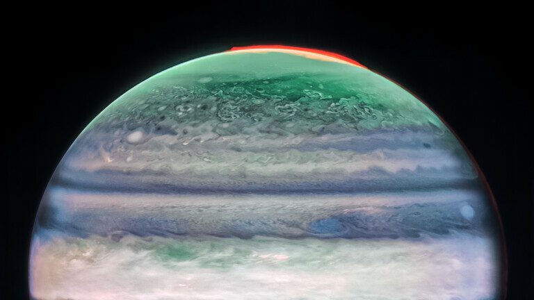 Snimka Jupitera naprvljena teleskopom James Webb u bliskom infrcrvenom spektru