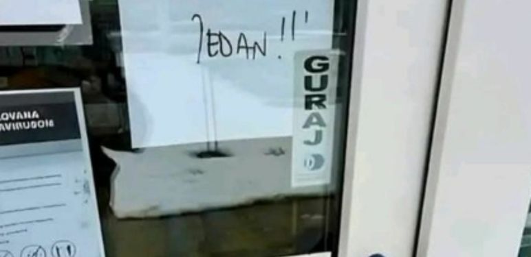 Neobična pogreška na natpisu ispred ljekarne
