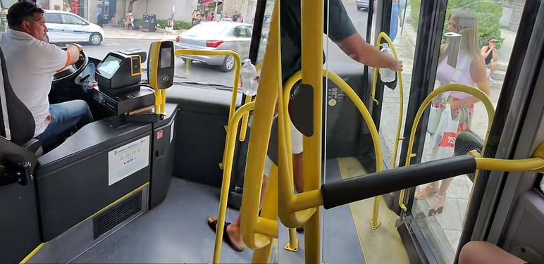 Video iz gradskog autobusa