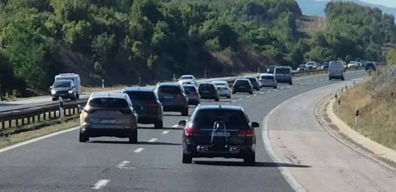 Vožnja lijevom trakom