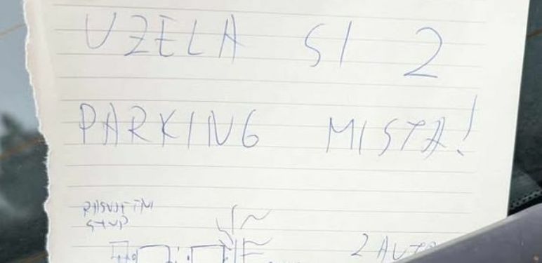 Poruka na automobilu