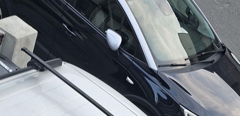 Auto na suncu