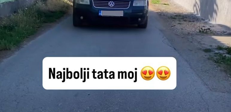 Tata nosi bazen