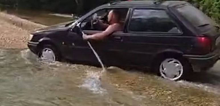 Auto na veslanje