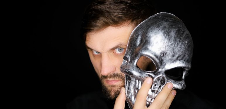 Psihopat koji skriva svoje prave sklonosti