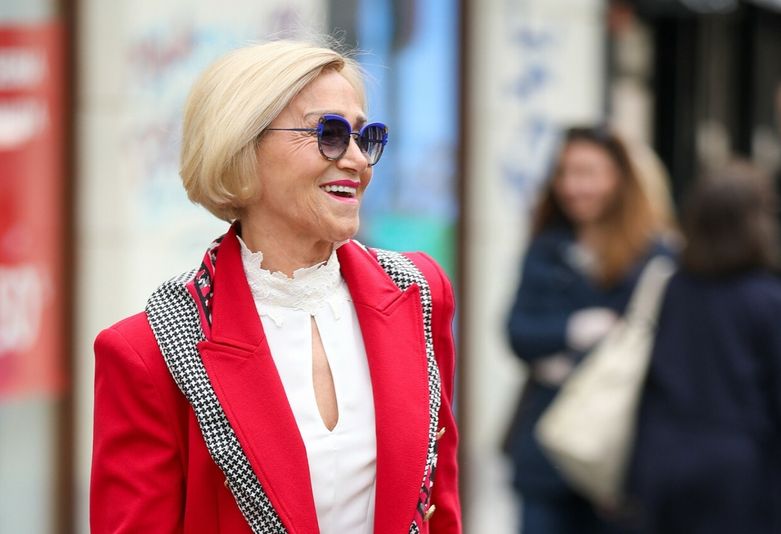 Ulična moda Zagreb vatreno crveni odjevni komadi 2026- - 1