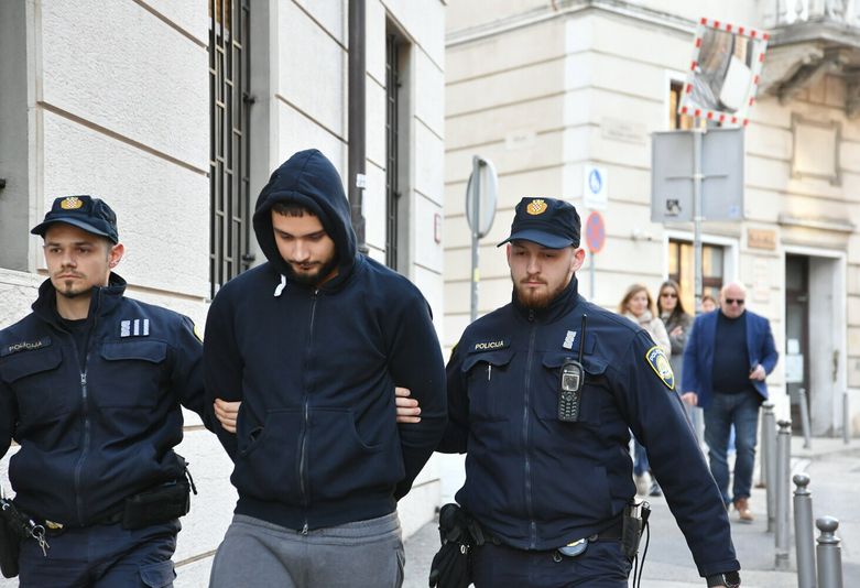 Privođenje ubojice u Rijeci - 7