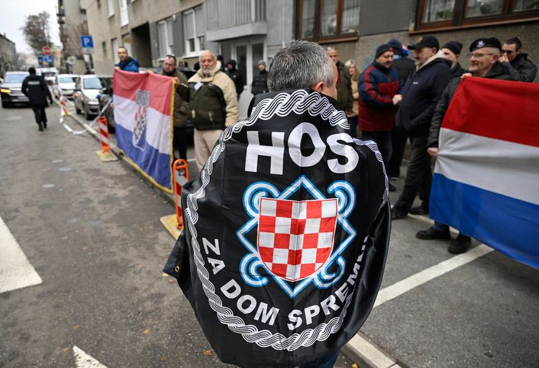 Prosvjed AHSP ispred stana Tomislava Tomaševića - 4