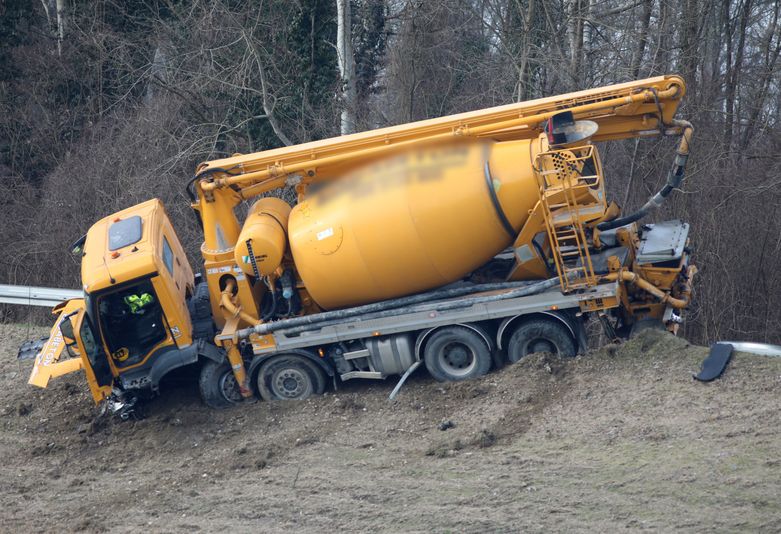 Sudar kamiona i automobila na sjeveru Hrvatske - 1