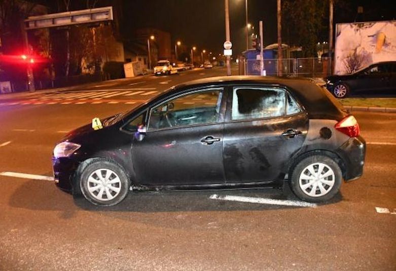 Divljao autom po Zagrebu pa se zabio u policijsko vozilo - 1