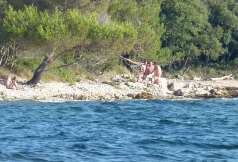 Grupni seks na plaži
