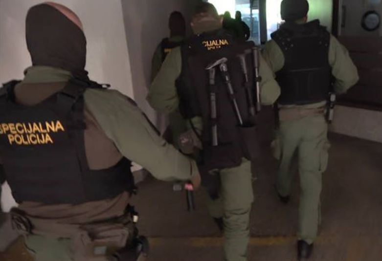 Policija razotkrila ilegalno okupljalište za konzumaciju droge