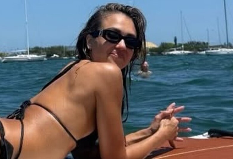 Jessica Alba - 1
