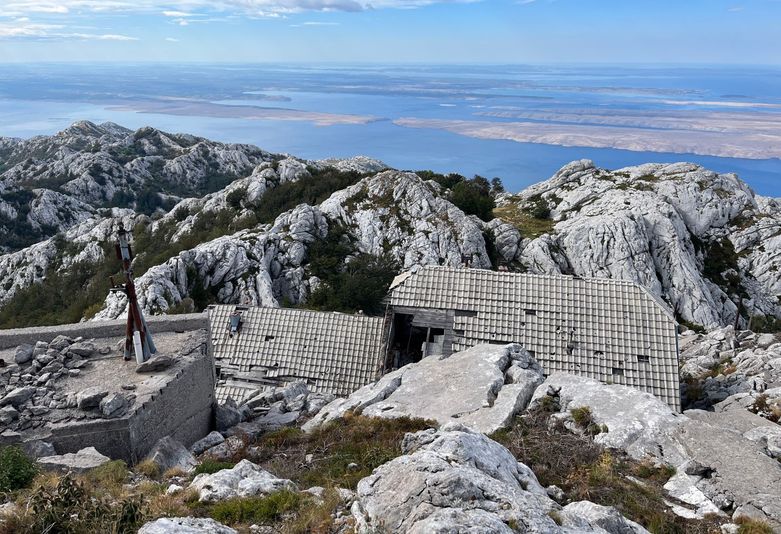 Bivša vojna baza Panos na Velebitu - 1